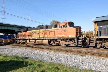 wm BNSF 7264 20150412 2 